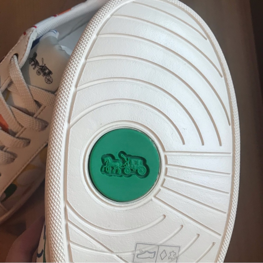 🌈 Coach Clip Low Top Sneaker In Rainbow Signature Canvas - Picture 10 of 16